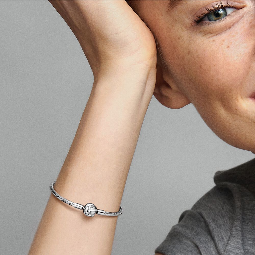 Brazalete Cadena de Serpiente Nudo de Amor